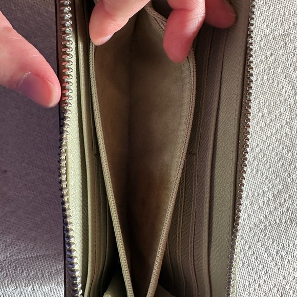 Coach Wallet - Picture 3 of 6